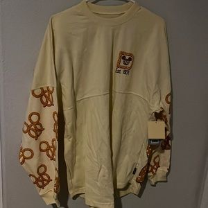 Disney Adult Spirit Jersey Mickey Mouse Pretzel Walt Disney World